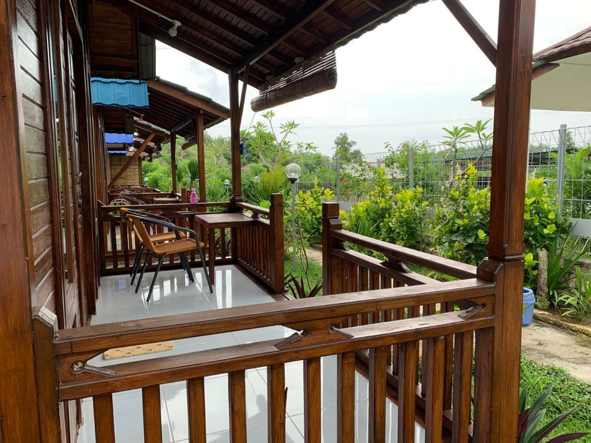 Tanah Penida Bungalows Ped エクステリア 写真